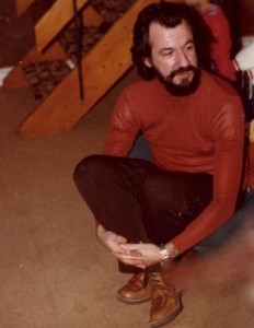 Esta foto fue tomada en 1977 en Birmingham, Ingalterra en la casa de Guillermo Ruggeri quien para la época realizaba el doctorado con David Thouless.